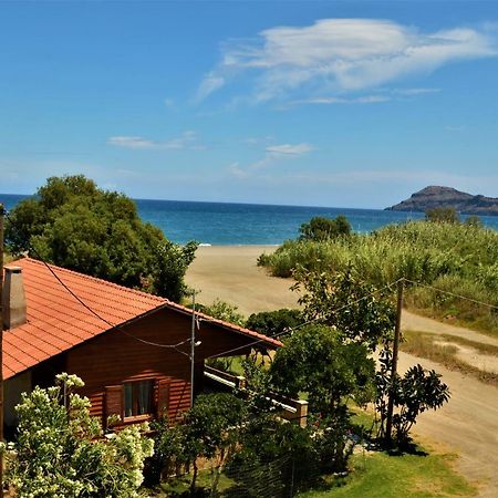 Wooden Beach House Villa Gerani  Ngoại thất bức ảnh