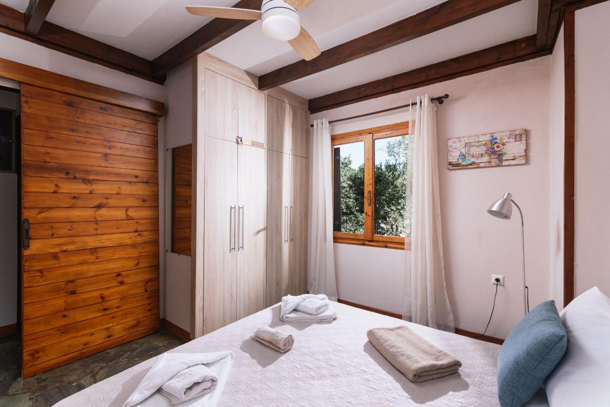 Wooden Beach House Gerani  Ngoại thất bức ảnh